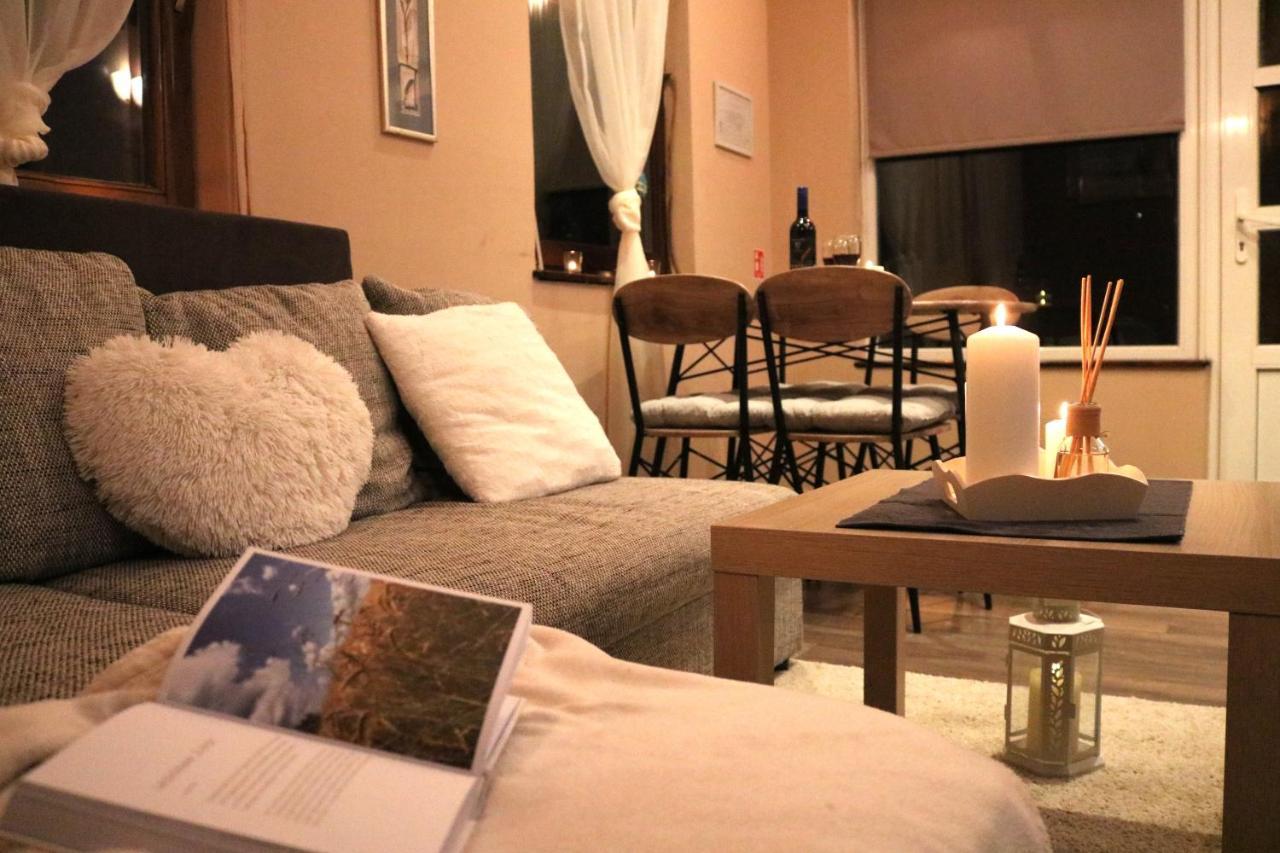 Guest House Studio Apartman Marina - With Jacuzzi, Free Parking, Pet Friendly คาร์โลวัตส์ ภายนอก รูปภาพ