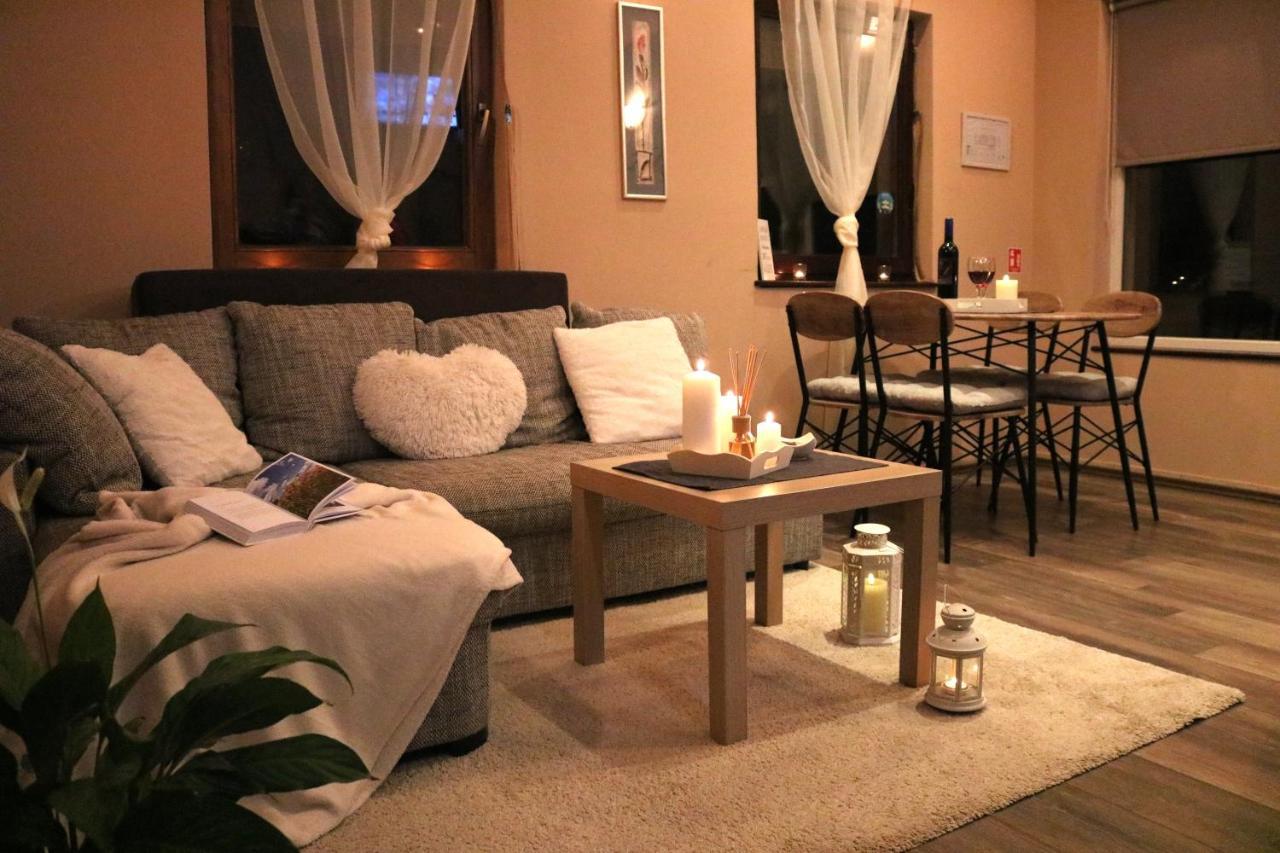 Guest House Studio Apartman Marina - With Jacuzzi, Free Parking, Pet Friendly คาร์โลวัตส์ ภายนอก รูปภาพ